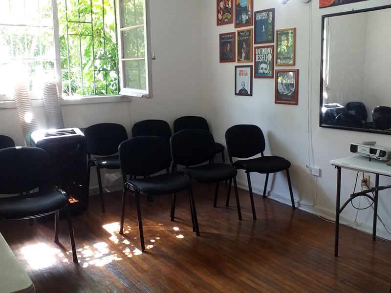 Sala de clases de Estudio Formas en Orden de Malta, Providencia